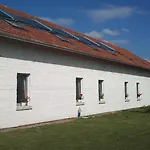 Bauer - Countryside Retreat